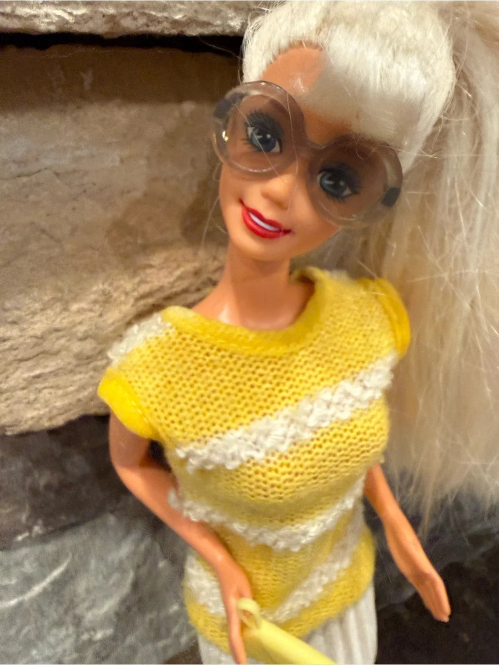 Barbie Vinatge yellow knit white strip pleated skirt vnick back dress and sungla